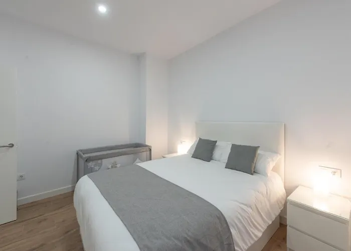 Santa Maria 15 Apartment *